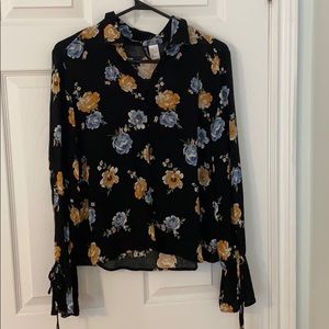 Black summer button shirt with flowers
